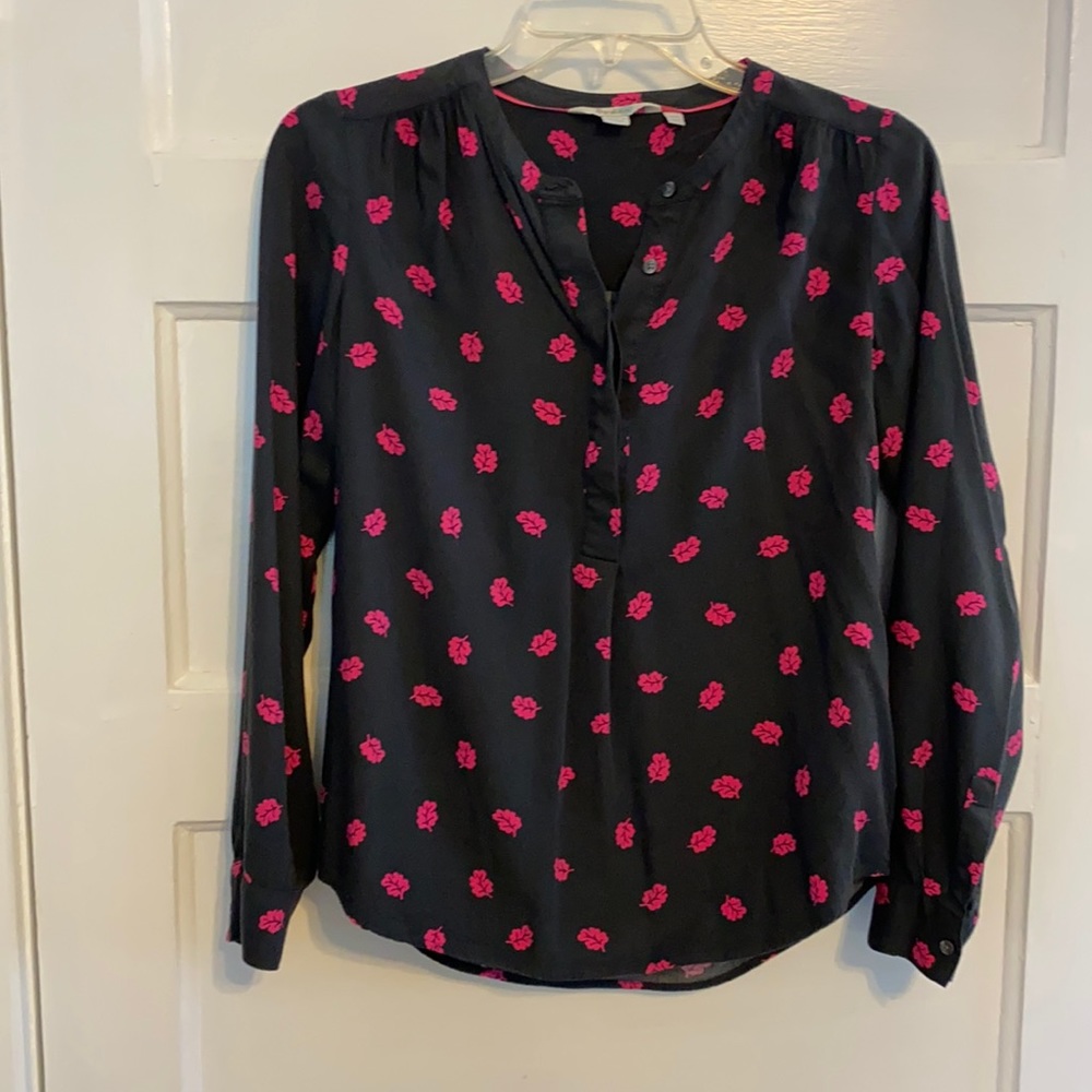 Boden leaf print collarless henley 2R